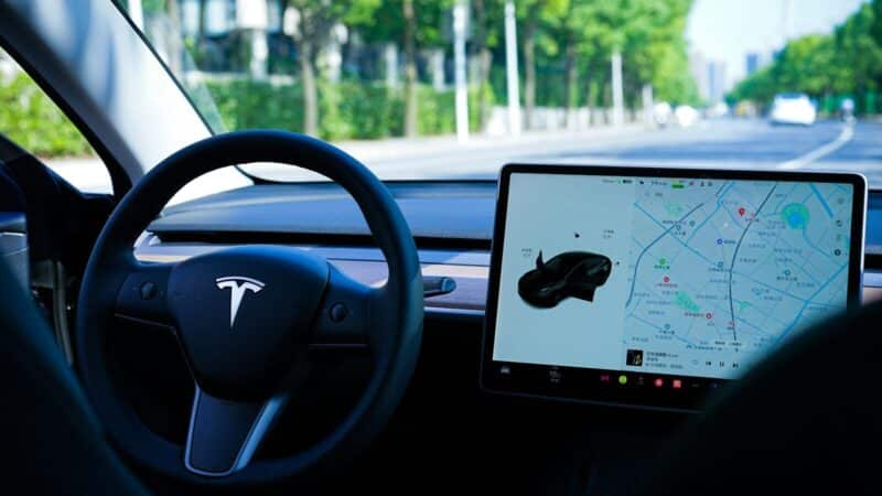 Tesla Robotaxi app lands on Android: what riders can control on the go