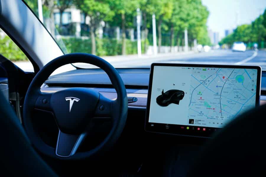 Tesla Robotaxi app lands on Android: what riders can control on the go