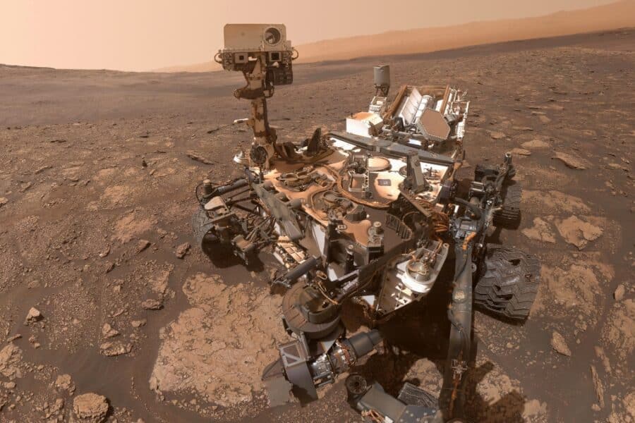 NASA Curiosity detects new organic molecules on Mars, offering a fresh clue to what the planet preserved for billions of years