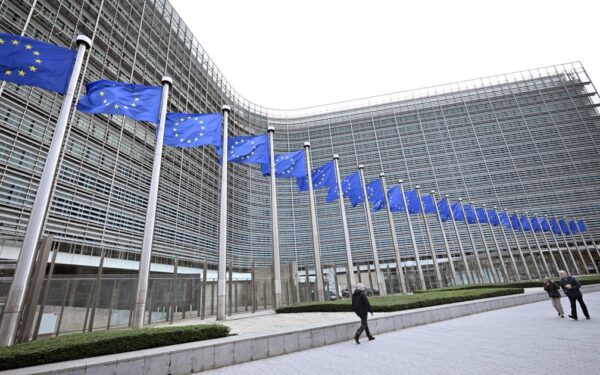 EU cybersecurity alarms grow as officials move off Signal amid probes into cloud and mobile breaches