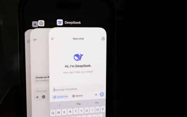 DeepSeek-V4 Preview arrives with open weights, 1 million-token context and a new API pricing play