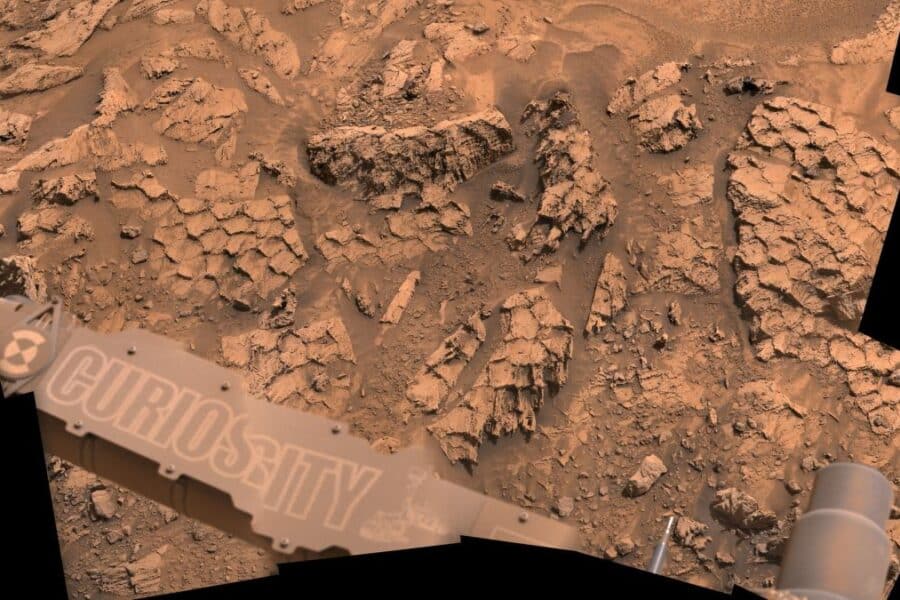 Curiosity Spots Vast Honeycomb Rock Pattern on Mars, Hinting at Repeated Wet-Dry Cycles