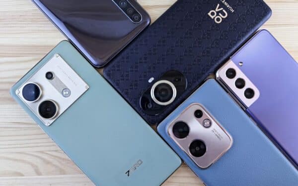 India Smartphone Manufacturing Rises in 2025 as Export Boom Grows, but New Risks Loom