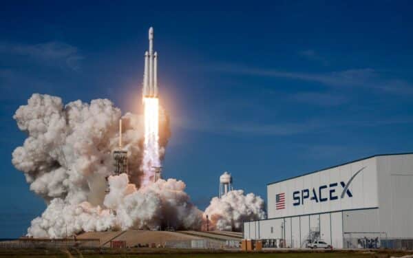 SpaceX Weighs 60 Billion Cursor Deal to Boost AI and Compute Power as IPO Talk Swirls