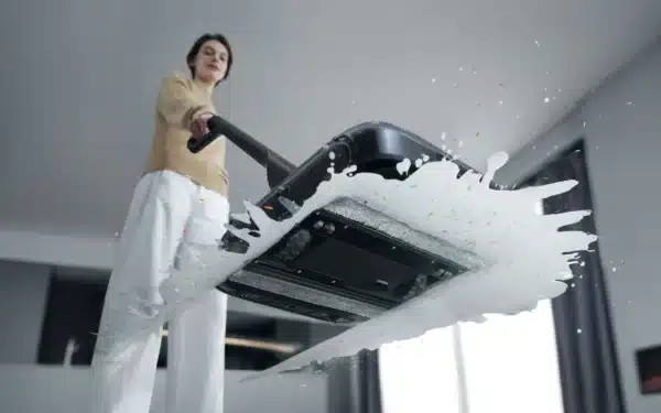 xLean TR1 debuts on Kickstarter: Dual-roller robot vacuum that converts into a wet-dry cleaner at an early-bird price