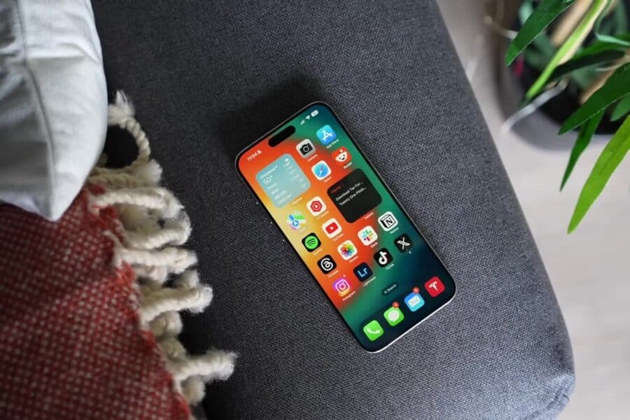 iPhone 20 display leak points to micro-curved OLED from Samsung, bringing Apple closer to an all-glass look