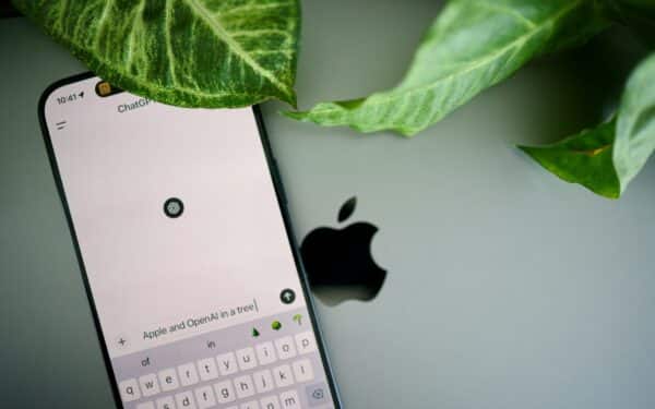 Yale seniors land $5.1 million to build an iMessage based AI social network, and it’s already spreading on campuses