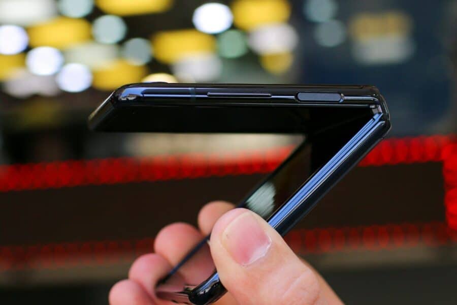 Foldable phone. Photo: Unsplash